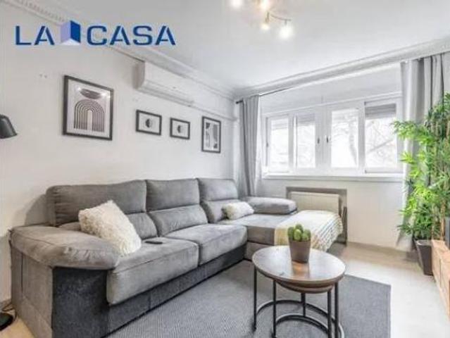 Piso en venta en Usera, Madrid