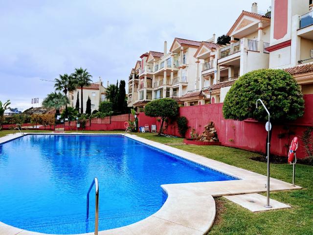 Piso en venta en Castillo de la Duquesa, Costa del Sol Occidental