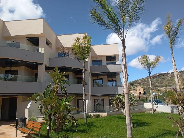 Piso en venta en La Rabia, Vélez-Málaga