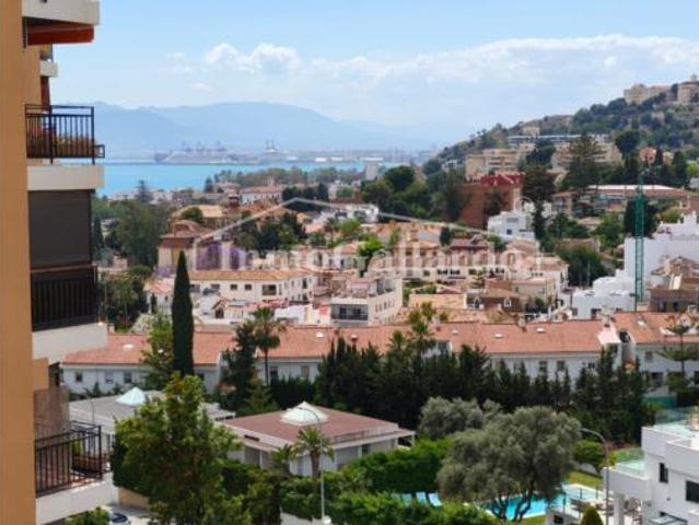 Piso en venta en Málaga, San Isidro