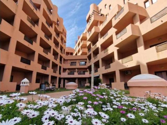 Piso en venta en Castillo de la Duquesa, Costa del Sol Occidental