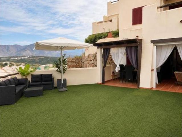 Piso en venta en Castillo de la Duquesa, Costa del Sol Occidental