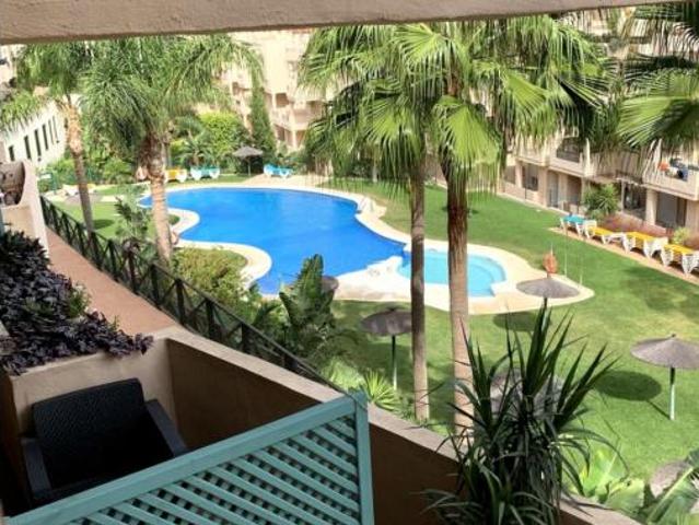 Piso en venta en Castillo de la Duquesa, Costa del Sol Occidental