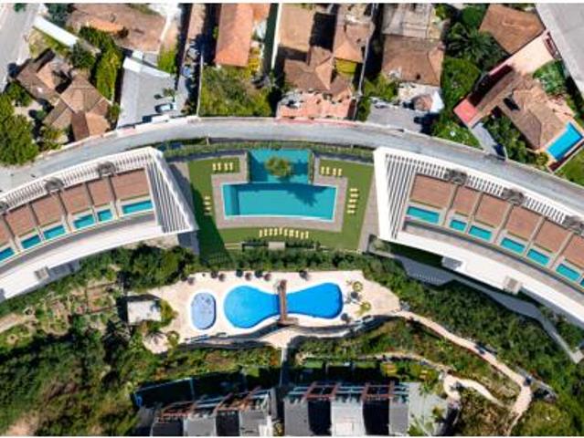Piso en venta en Castillo de la Duquesa, Costa del Sol Occidental