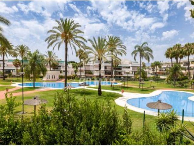 Piso en venta en La Carolina, Costa del Sol Occidental