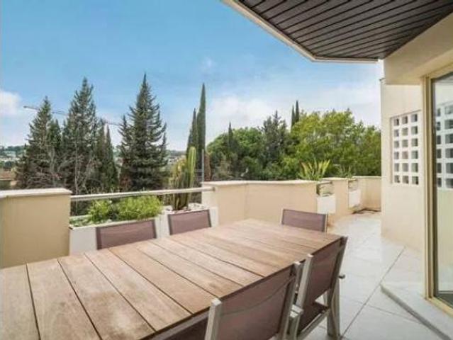 Piso en venta en Nueva Andalucía, Costa del Sol Occidental