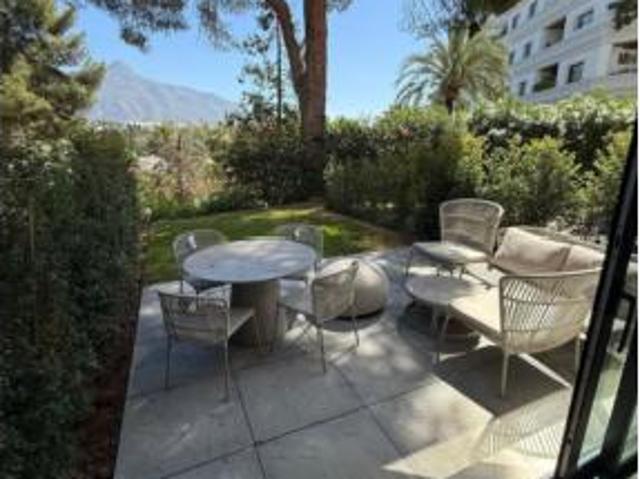 Piso en venta en Nueva Andalucía, Costa del Sol Occidental