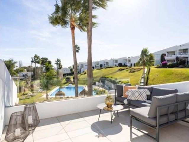 Dúplex en venta en Nueva Andalucía, Costa del Sol Occidental