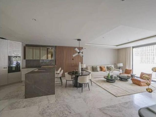 Piso en venta en La Carolina, Costa del Sol Occidental