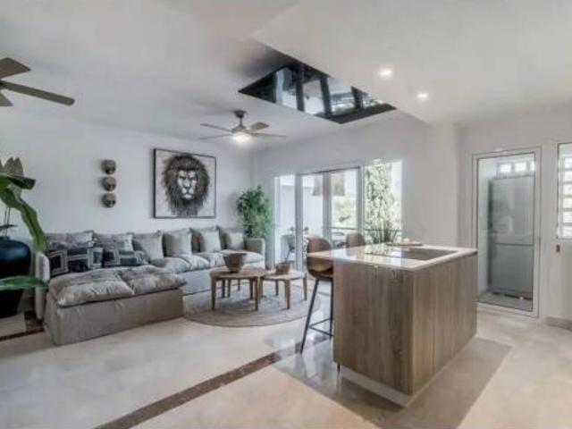 Piso en venta en Nueva Andalucía, Costa del Sol Occidental