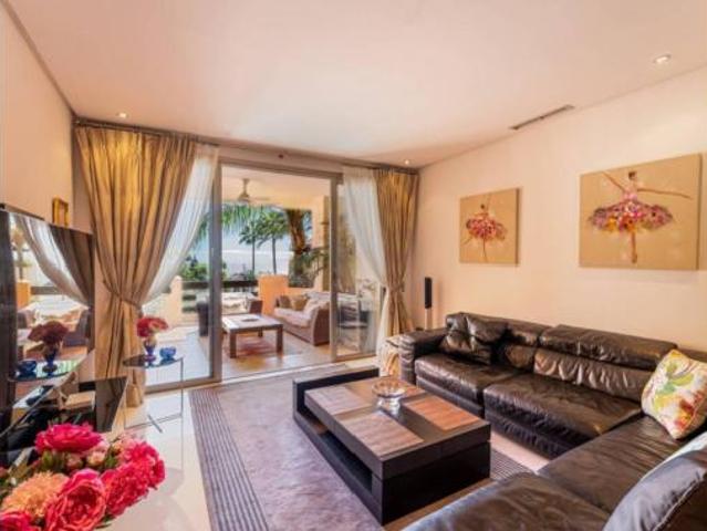 Piso en venta en La Carolina, Costa del Sol Occidental