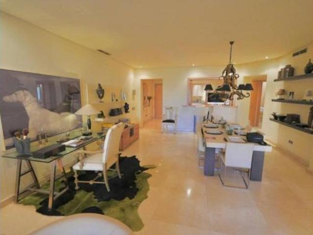 Piso en venta en La Carolina, Costa del Sol Occidental