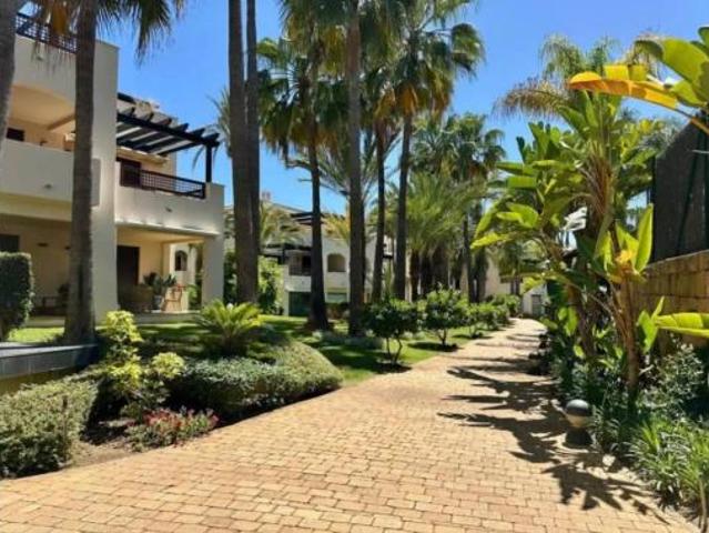 Piso en venta en Nueva Andalucía, Costa del Sol Occidental