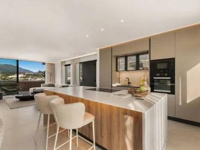 Piso en venta en Nueva Andalucía, Costa del Sol Occidental