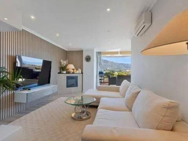 Piso en venta en Nueva Andalucía, Costa del Sol Occidental