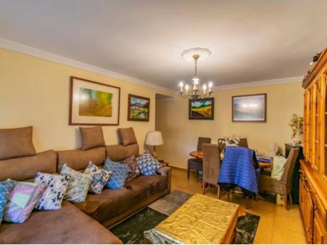 Piso en venta en Marbella, Las Albarizas