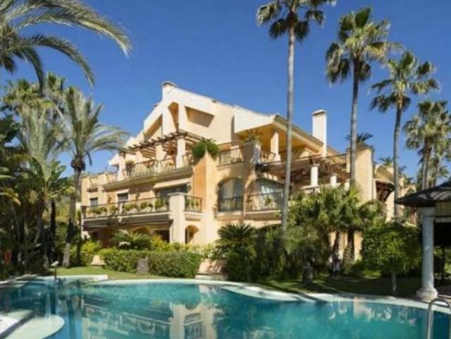 Piso en venta en Marbella, Nueva Andalucía