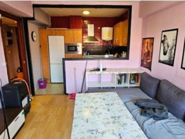 Piso en venta en Pomar, Medina De Pomar