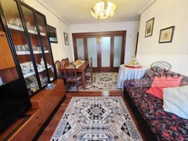 Piso en venta en Santurde, Medina De Pomar