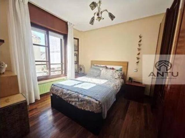 Piso en venta en Santurde, Medina De Pomar