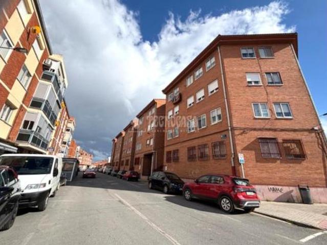 Piso en venta en Medina Sur, Medina Del Campo