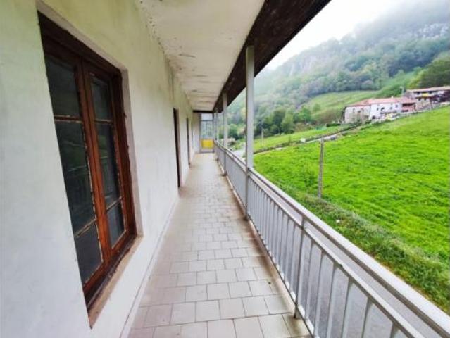Piso en venta en Miera, Cantabria