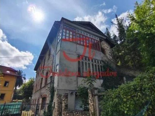 Piso en venta en Bustiello, Mieres