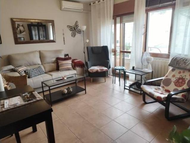 Piso en venta en Miraflores De La Sierra