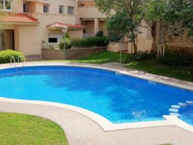 Piso en venta en Montbrió Del Camp