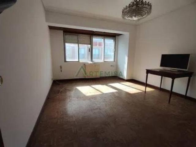 Piso en venta en Santa María de Neda, Ferrol