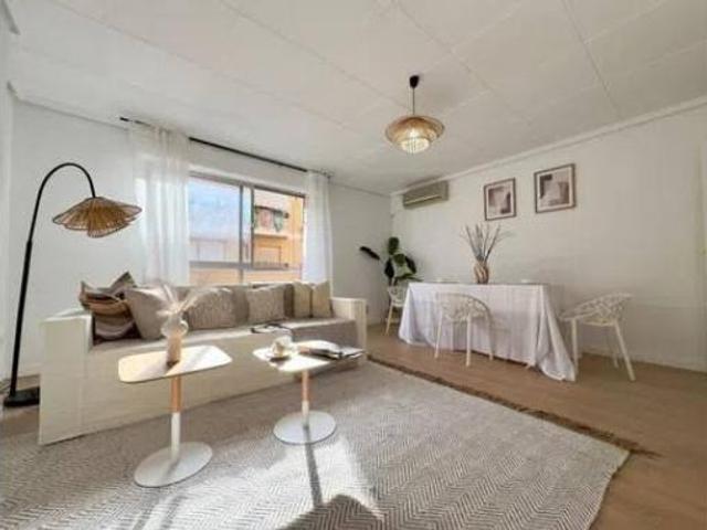Piso en venta en La Cruz, el Vinalopó Mitjà / El Vinalopó Medio