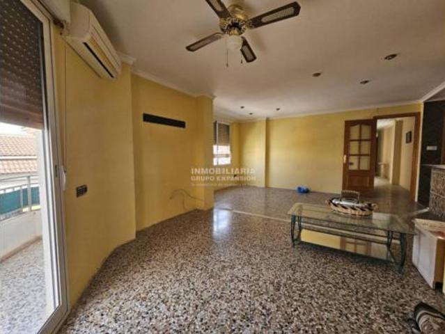 Piso en venta en La Cruz, el Vinalopó Mitjà / El Vinalopó Medio