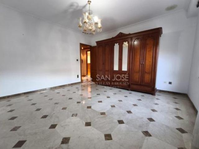 Piso en venta en La Cruz, el Vinalopó Mitjà / El Vinalopó Medio