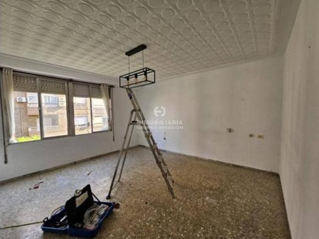 Piso en venta en La Cruz, el Vinalopó Mitjà / El Vinalopó Medio
