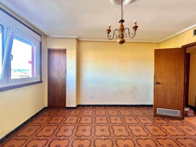 Piso en venta en Oleiros, A Coruña