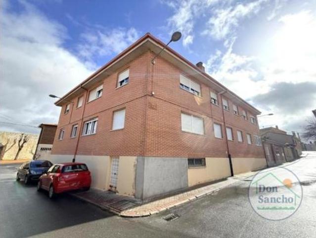 Piso en venta en Olmedo De Camaces, Castilla y León