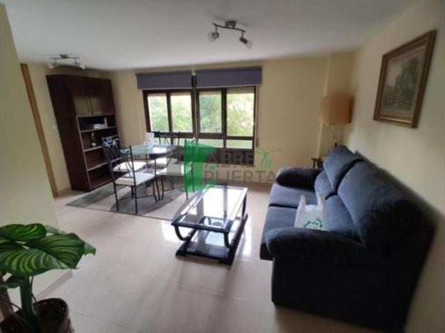 Piso en venta en A Carballeira, Ourense