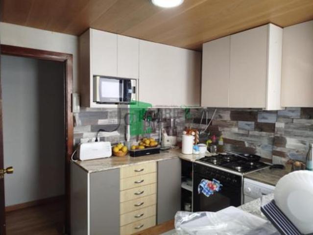 Piso en venta en O Vinteún, Ourense