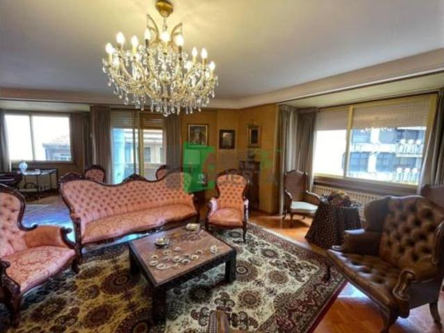 Piso en venta en Centro, Ourense