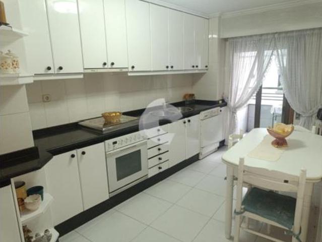 Piso en venta en As Lagoas, Ourense