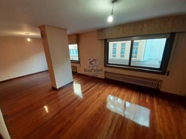 Piso en venta en Ourense, Casco Vello