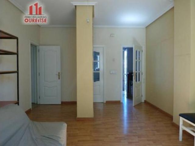 Piso en venta en Couto, Ourense