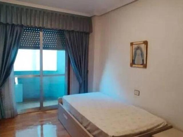 Piso en venta en As Lagoas, Ourense