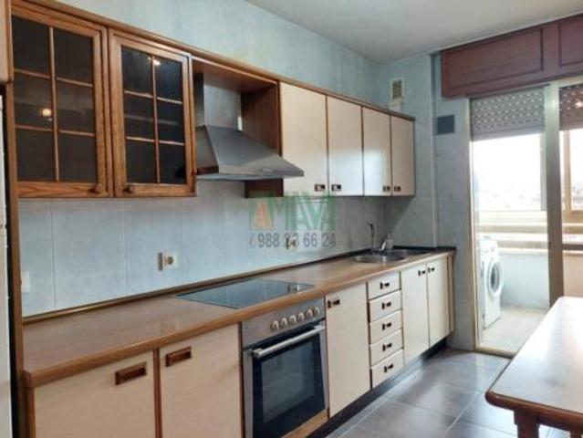 Piso en venta en O Posío, Ourense