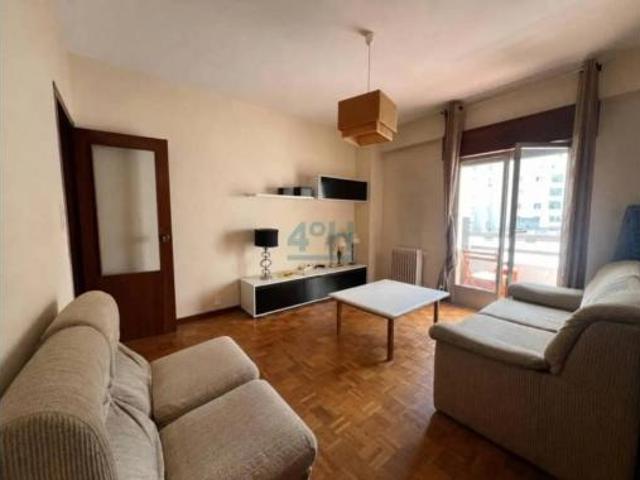 Piso en venta en As Lagoas, Ourense