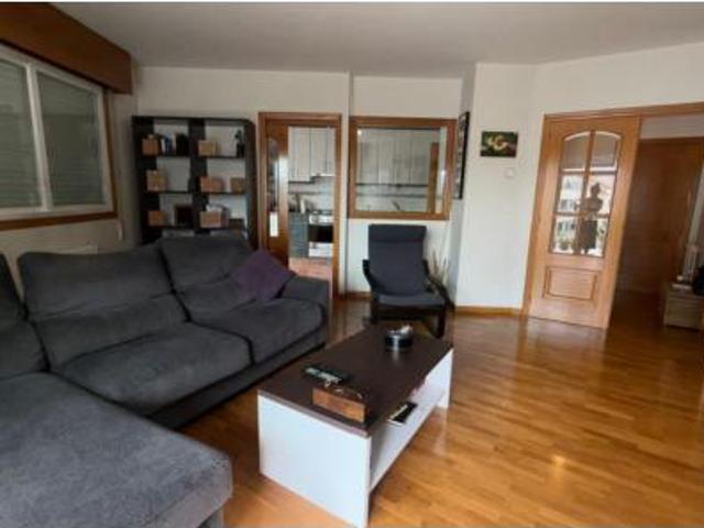 Piso en venta en Montealegre, Ourense