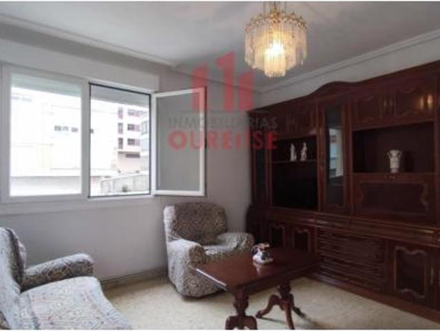 Piso en venta en Montealegre, Ourense