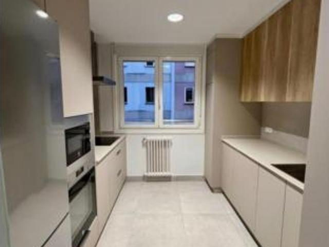 Piso en venta en As Lagoas, Ourense