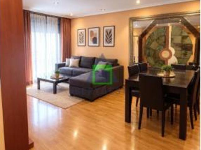 Piso en venta en O Vinteún, Ourense