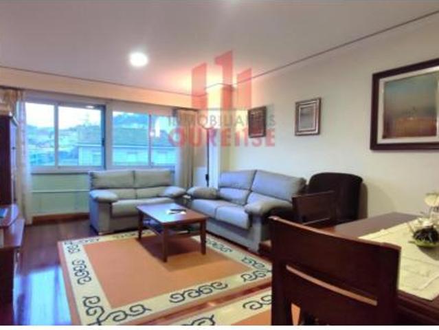 Piso en venta en O Vinteún, Ourense